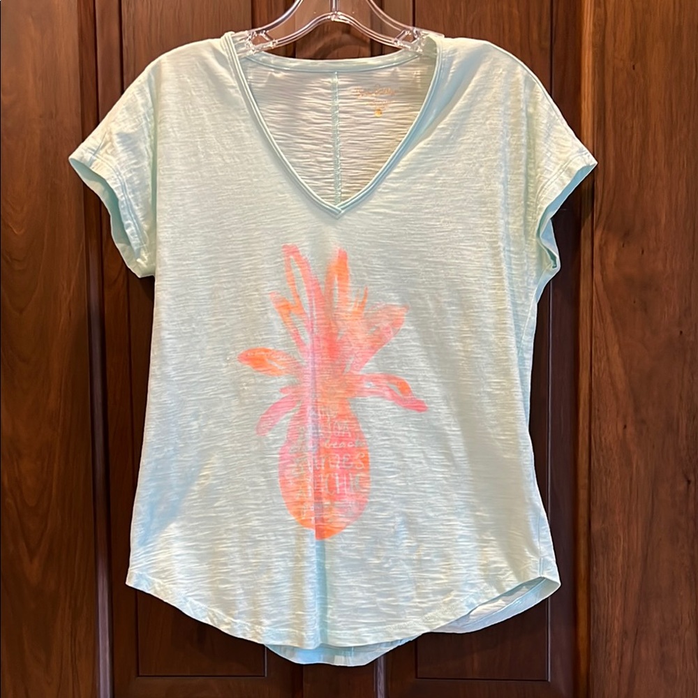 Lilly Pulitzer Colie Pineapple Graphic T-Shirt In Light Blue